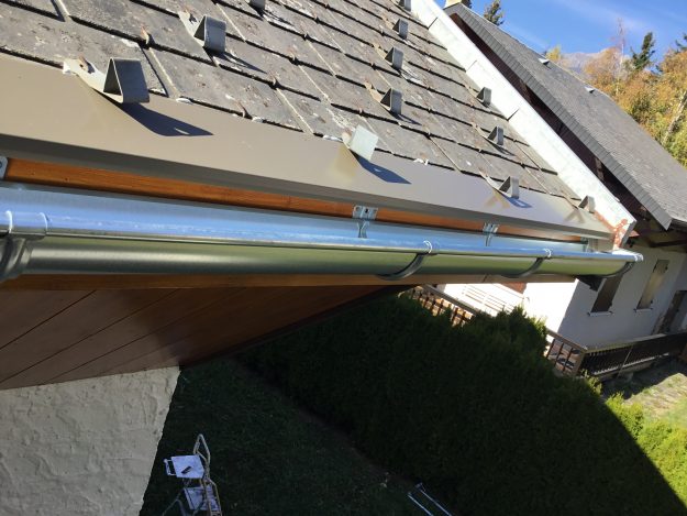 Pose de couvertine et de chenaux 1/2