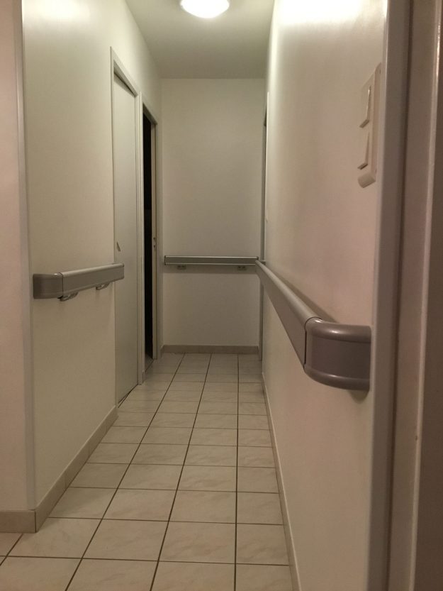 Pose de main courante 2/2